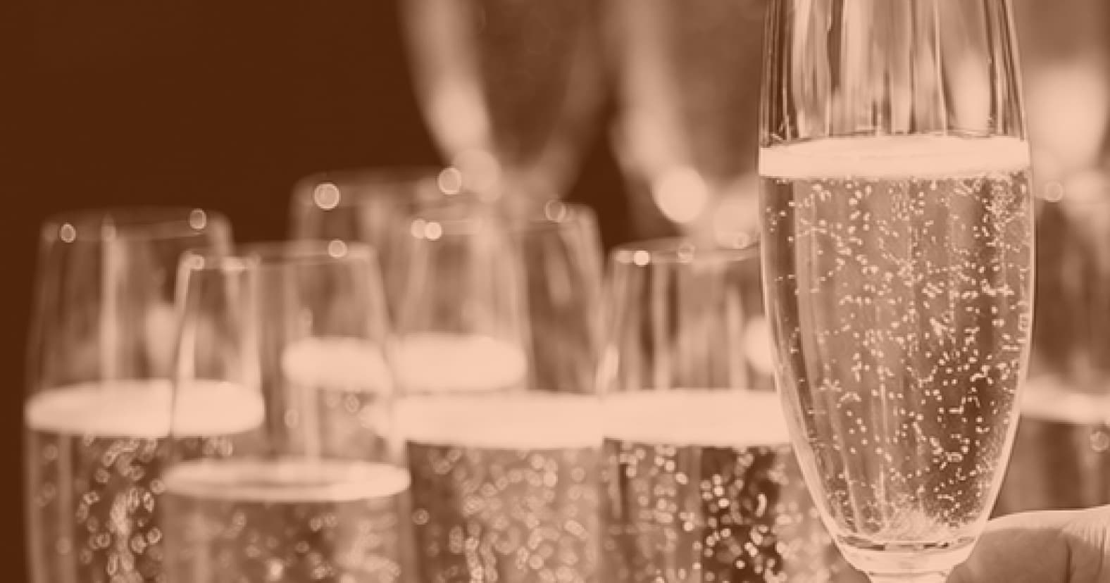 Brindis en celebración corporativa